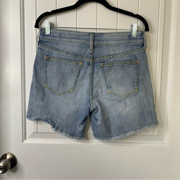 Anthropologie Pilcro embroidered denim distressed cut off shorts size 26 - Picture 2 of 5